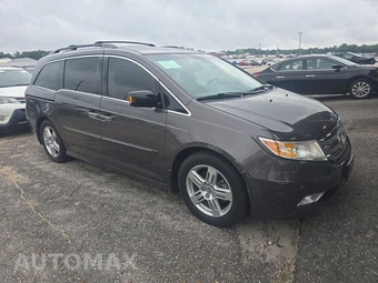 2012 Honda Odyssey Touring Elite 118.1" WB - miniatura 3