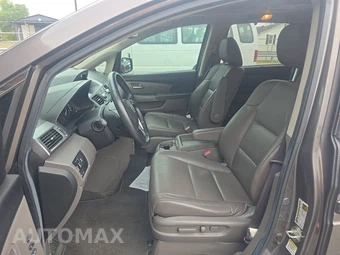 2012 Honda Odyssey Touring Elite 118.1" WB - miniatura 7