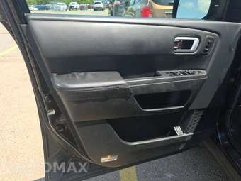 2012 Honda Pilot Touring w/Navigation & RES – miniatura 9