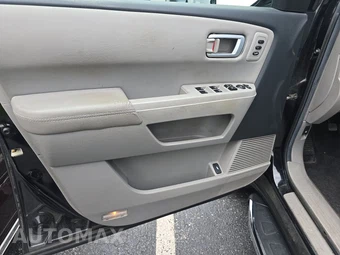 2012 Honda Pilot Touring w/Navigation & RES – miniatura 9