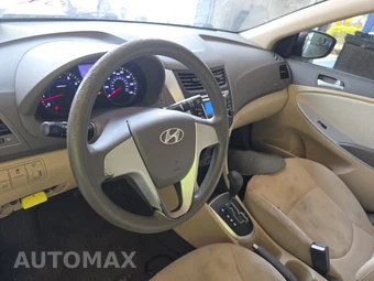 2012 Hyundai Accent GLS Sedan - miniatura 11