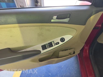 2012 Hyundai Accent GLS Sedan - miniatura 9