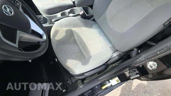 2012 Hyundai Accent GS Hatchback – miniatura 27