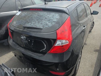 2012 Hyundai Accent GS Hatchback – miniatura 4