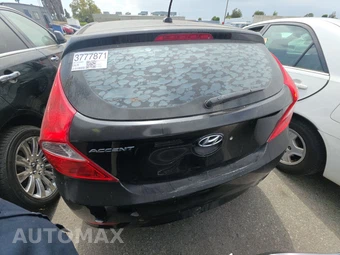 2012 Hyundai Accent GS Hatchback – miniatura 5
