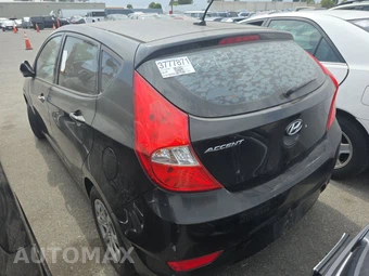 2012 Hyundai Accent GS Hatchback – miniatura 6