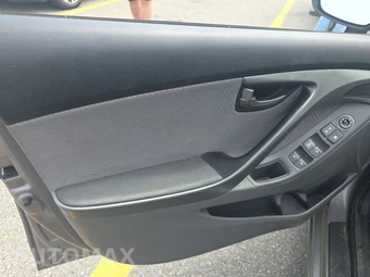 2012 Hyundai Elantra GLS Sedan – miniatura 9