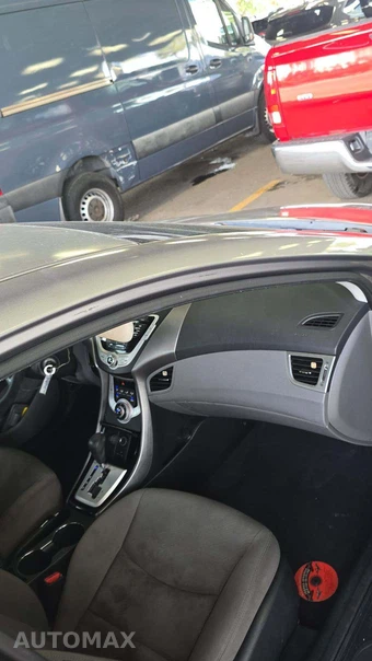 2012 Hyundai Elantra GLS Sedan – miniatura 31