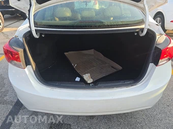 2012 Hyundai Elantra Limited Sedan - miniatura 16