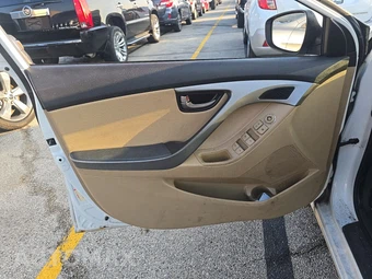 2012 Hyundai Elantra Limited Sedan - miniatura 9