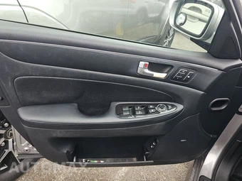 2012 Hyundai Genesis 4.6 Sedan – miniatura 9