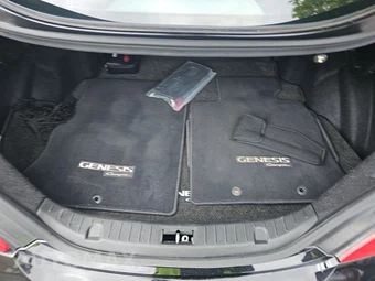 2012 Hyundai Genesis Coupe 3.8 R-Spec – miniatura 16