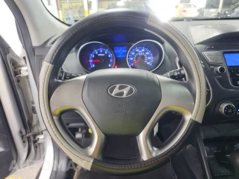 2012 Hyundai Tucson GL – miniatura 10