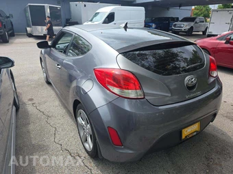 2012 Hyundai Veloster w/Black Interior – miniatura 2
