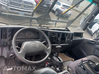 2012 Isuzu NPR – miniatura 11