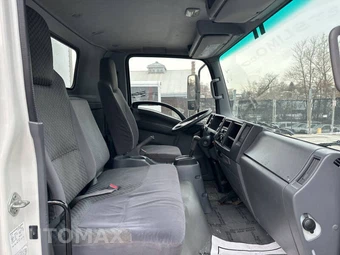 2012 Isuzu NRR Base – miniatura 10