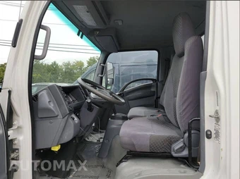 2012 Isuzu NRR Base – miniatura 11