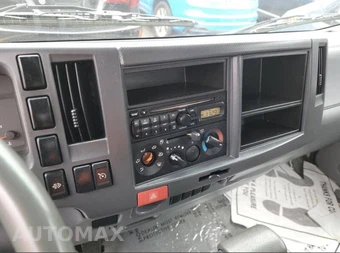 2012 Isuzu NRR Base – miniatura 14