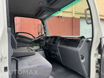 2012 Isuzu Pickup Base – miniatura 3