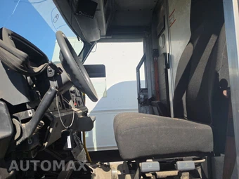 2012 ISUZU REACH – miniatura 7