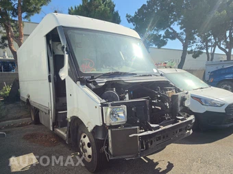 2012 ISUZU REACH – miniatura 8