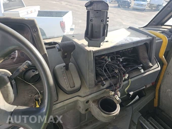 2012 ISUZU REACH – miniatura 11