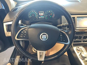 2012 Jaguar XF Portfolio – miniatura 10