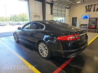 2012 Jaguar XF Portfolio – miniatura 6