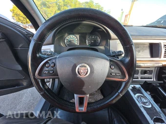 2012 Jaguar XF – miniatura 10