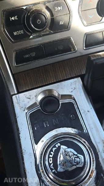2012 Jaguar XF – miniatura 53