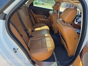 2012 Jaguar XJ - miniatura 17