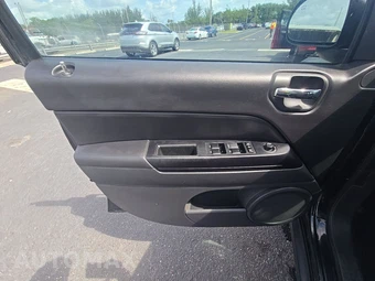 2012 Jeep Compass Sport – miniatura 9