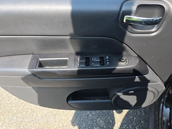 2012 Jeep Compass Sport – miniatura 9