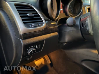 2012 Jeep Grand Cherokee Altitude Edition - miniatura 44