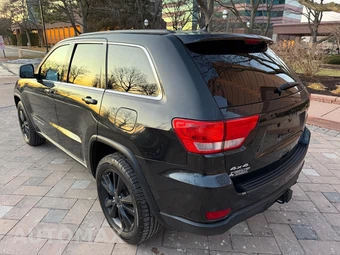 2012 Jeep Grand Cherokee Altitude Edition - miniatura 5