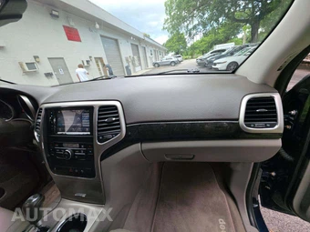 2012 Jeep Grand Cherokee Laredo - miniatura 16