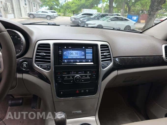 2012 Jeep Grand Cherokee Laredo - miniatura 7