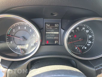 2012 Jeep Grand Cherokee Laredo - miniatura 12