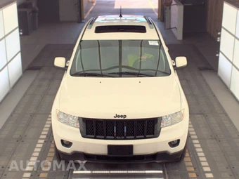 2012 Jeep Grand Cherokee Laredo - miniatura 2