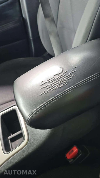 2012 Jeep Grand Cherokee Laredo - miniatura 21
