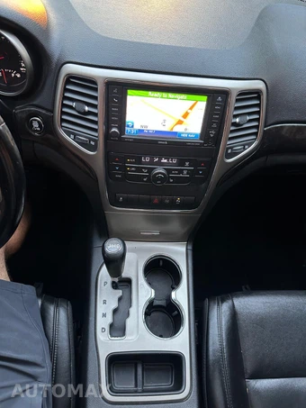2012 Jeep Grand Cherokee Laredo - miniatura 15