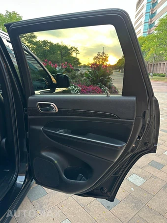2012 Jeep Grand Cherokee Laredo - miniatura 28