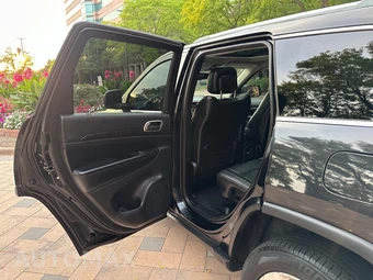2012 Jeep Grand Cherokee Laredo - miniatura 31