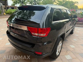 2012 Jeep Grand Cherokee Laredo - miniatura 7
