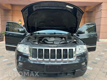 2012 Jeep Grand Cherokee Laredo - miniatura 71