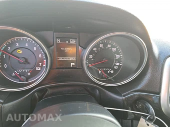 2012 Jeep Grand Cherokee Laredo - miniatura 18