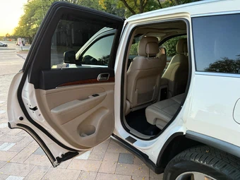 2012 Jeep Grand Cherokee Limited - miniatura 54