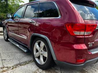 2012 Jeep Grand Cherokee Overland - miniatura 4