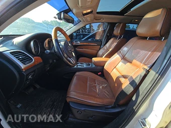 2012 Jeep Grand Cherokee Overland - miniatura 7