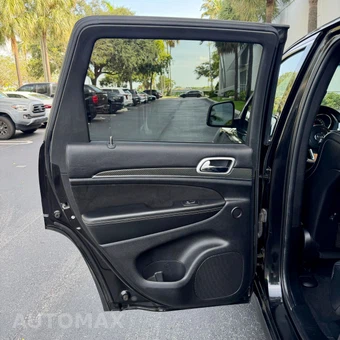 2012 Jeep Grand Cherokee SRT8 - miniatura 24